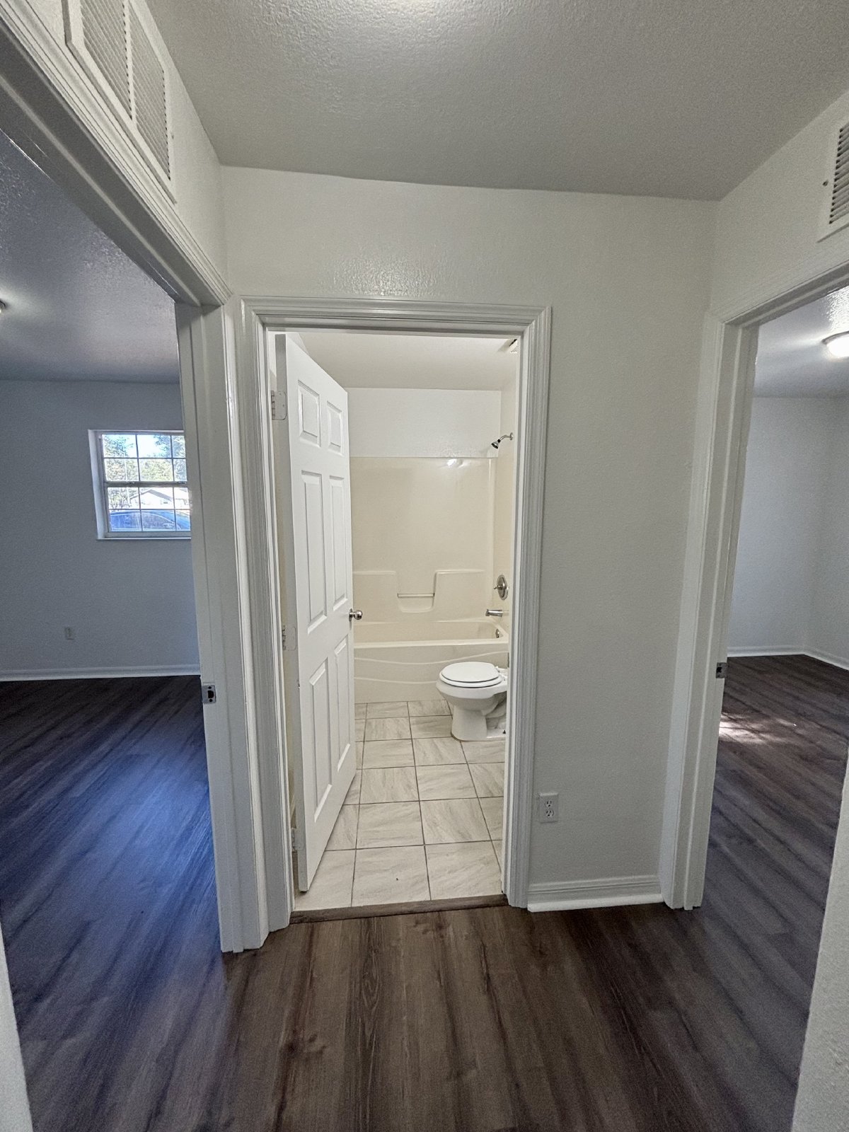 1528 NE 31st Street property image