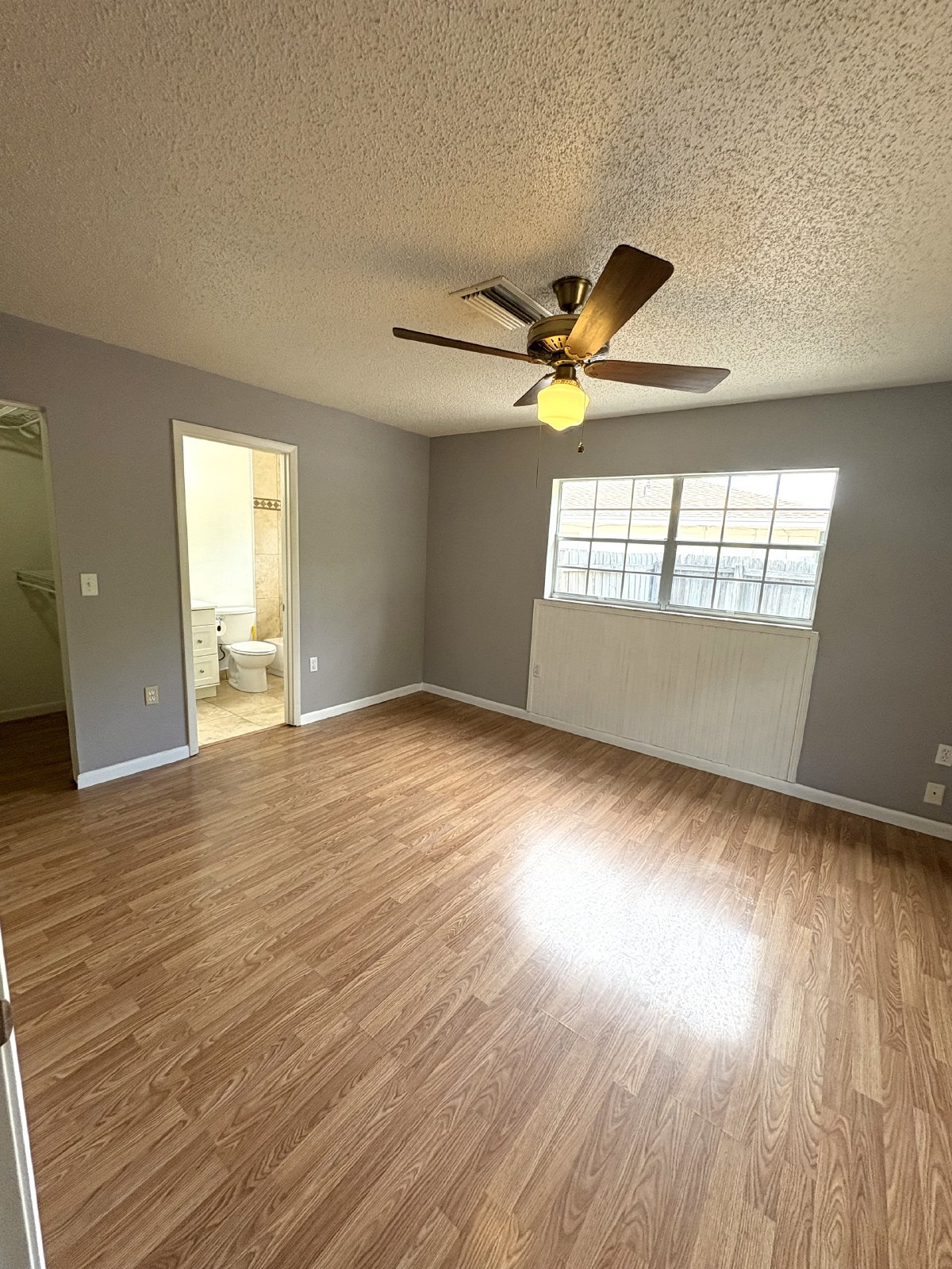 15013 SW 35th Ave property image