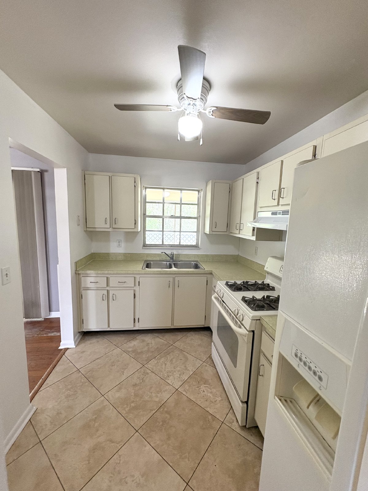 15013 SW 35th Ave property image