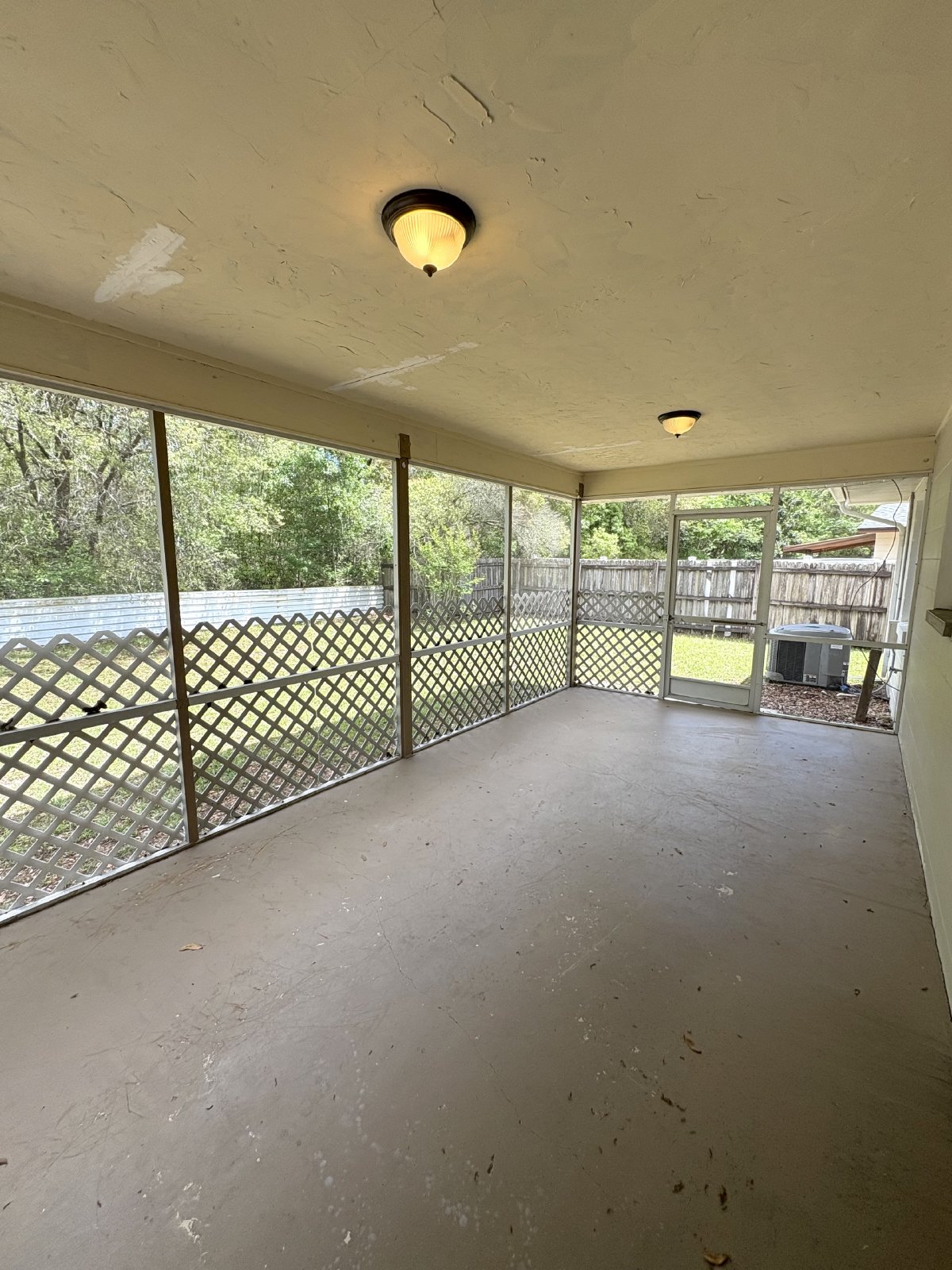 15013 SW 35th Ave property image